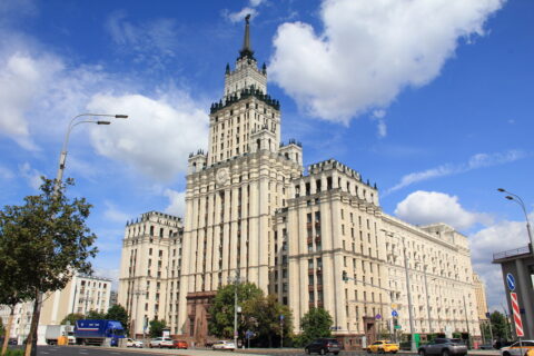 Сталинская высотка на площади Красных ворот