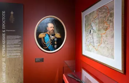 Выставка «Романовы. Из Петергофа в Москву»: личная история императорской династии